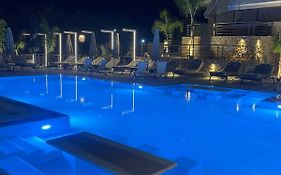 Akron Luxury Holidays
